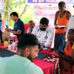 डॉ ओंकार नाथ ने निशुल्क स्वास्थ्य जाँच शिविर आयोजित कर 145 गरीब-असहाय मरीजों का किया जाँच